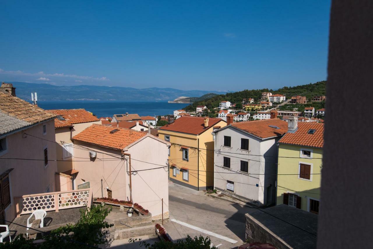 Sobe "Galeb" Hotel Vrbnik Exterior photo